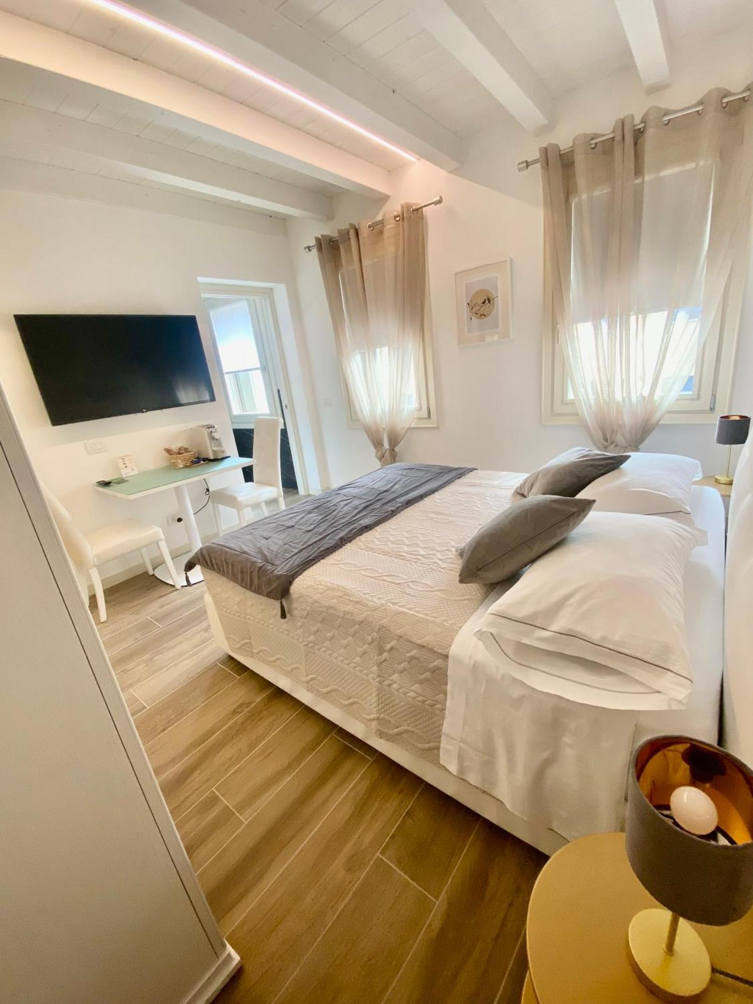 Star Soave Rooms - Locazione Turistica Bagian luar foto